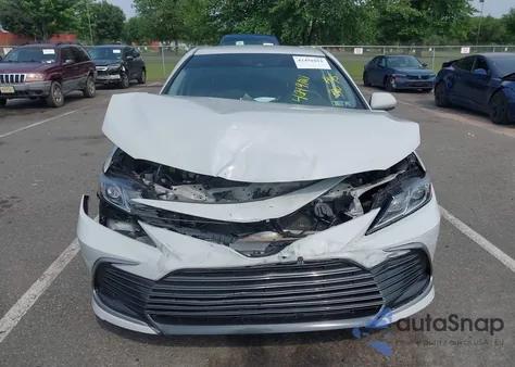 2022 Toyota Camry Le из США, поврежденный, VIN 4T1C11AKXNU018811